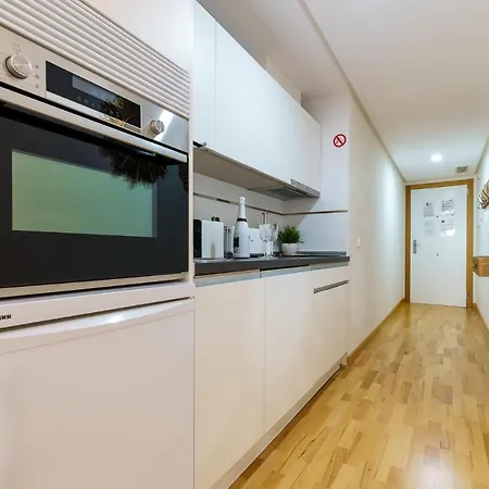 Malagasuite Cozy Center & Parking Apartment
