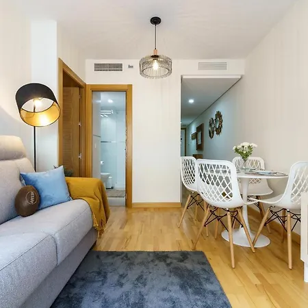 Malagasuite Cozy Center & Parking Apartment