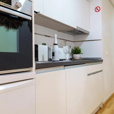 Apartment Malagasuite Cozy Center & Parking *