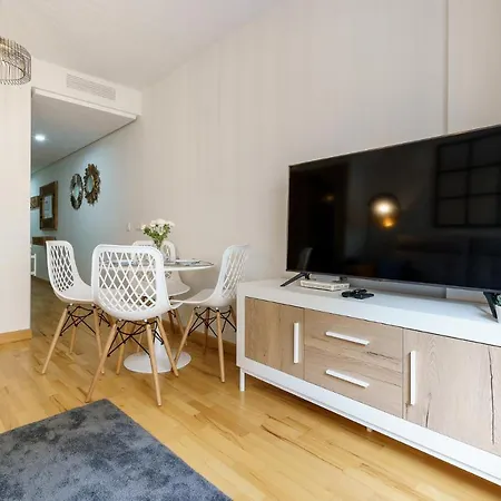 Apartment Malagasuite Cozy Center & Parking
